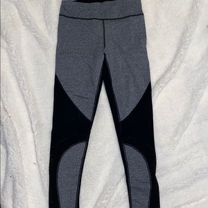 Junior Girls multicolored leggings.